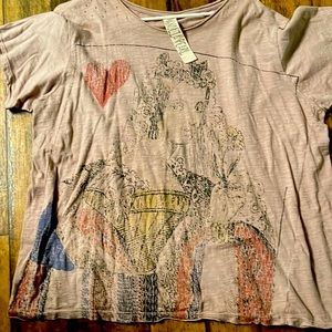 Magnolia Pearl gorgeous very rare Tshirt!!  Not seen anywhere Queen Tshirt